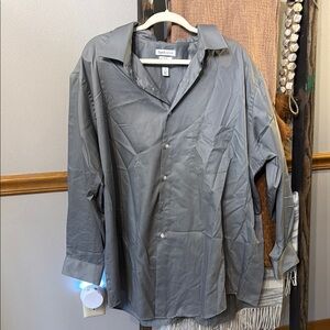 Van Heusen Gray Dress Shirt Classic Style